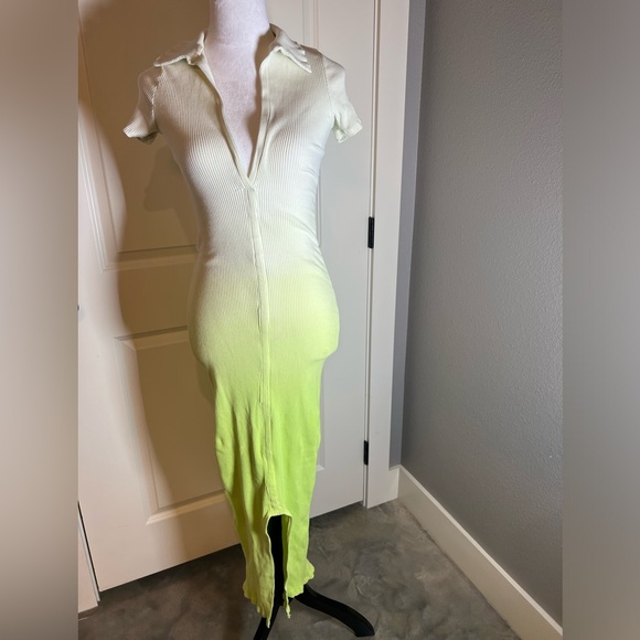 Dresses & Skirts - Ribbed v neck collar maxi dress